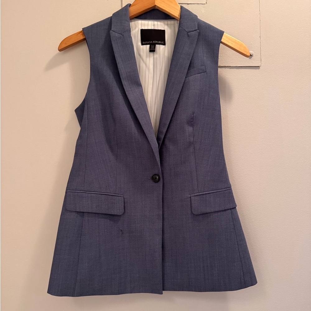 Banana Republic Women's Blue-Gray Sleeveless Vest